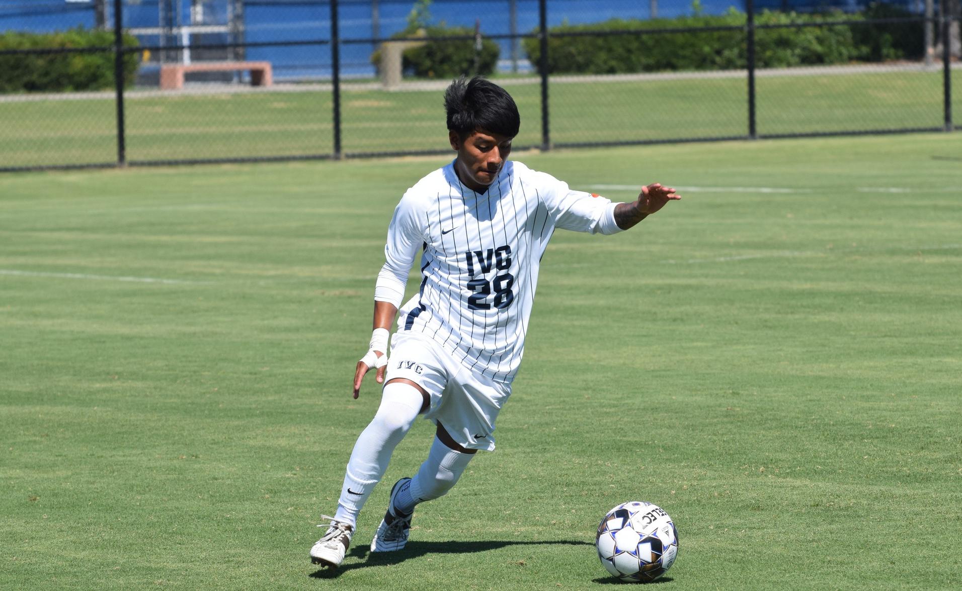 Men's soccer team ends Hartnell Tournament with defeat