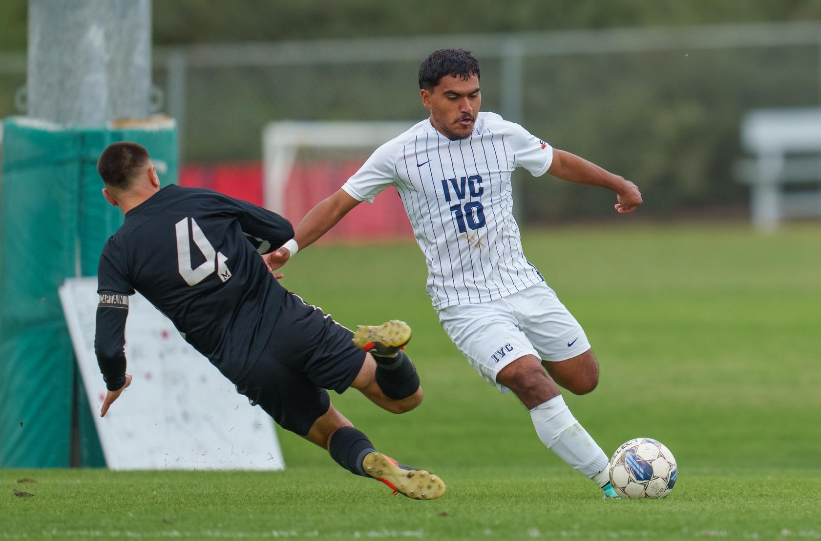Men's soccer team falls, 1-0, in double overtime at Mt. SAC