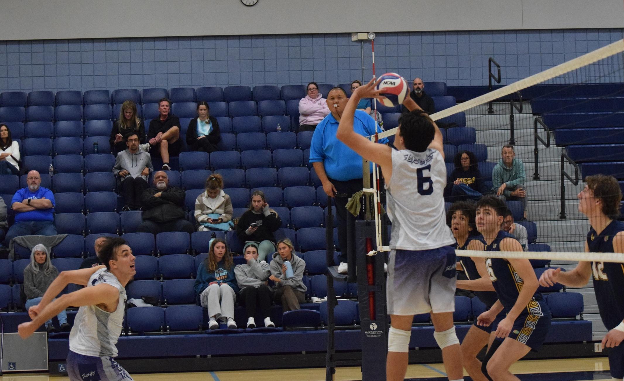 Men's volleyball team swept by San Diego Mesa at home