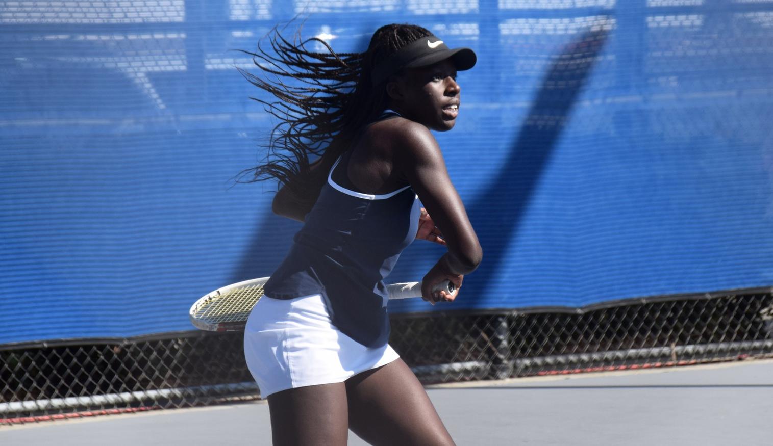 Women's tennis team finishes strong to beat Fullerton