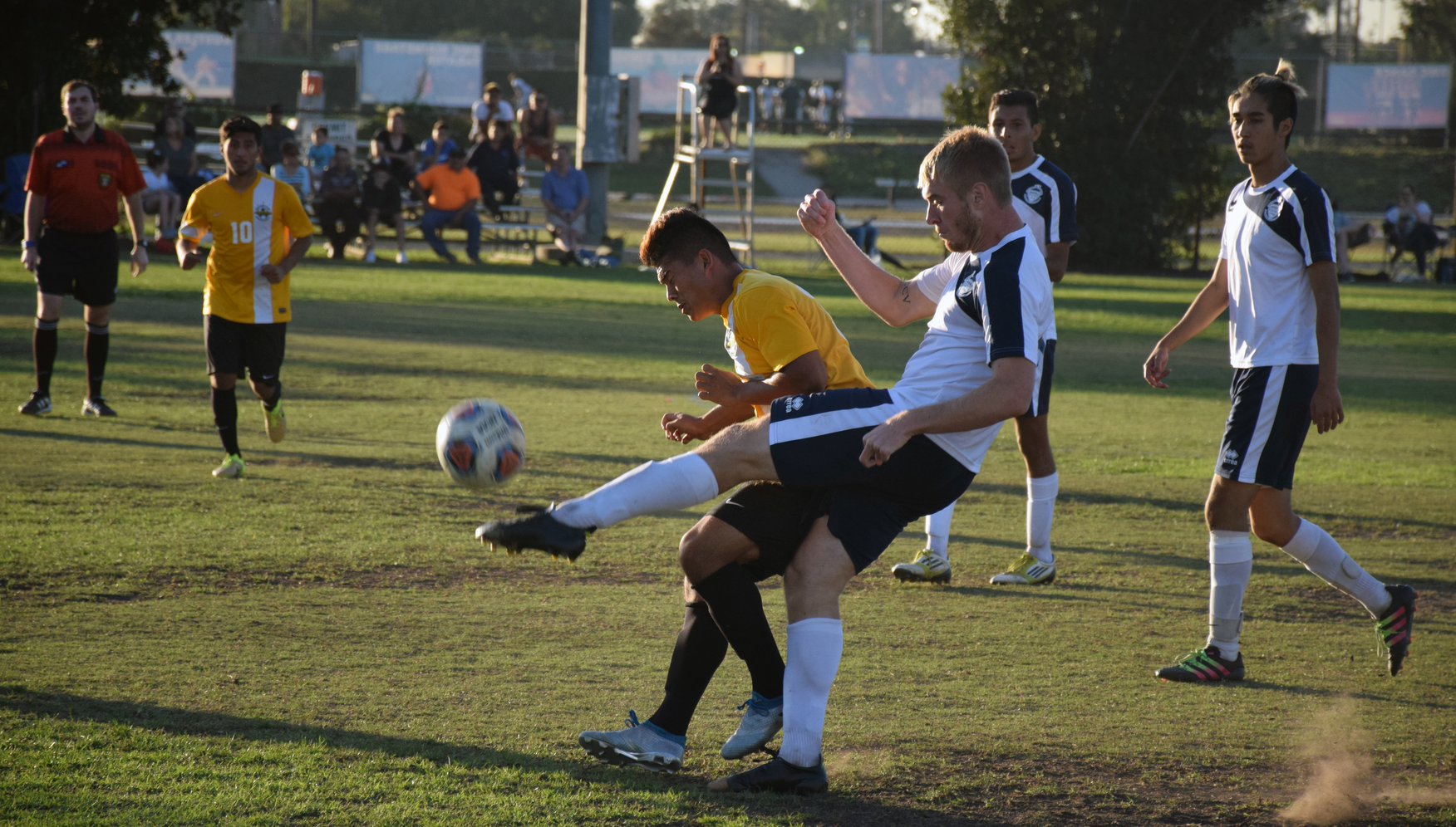 Men's soccer team comes away with tie in big OEC match-up