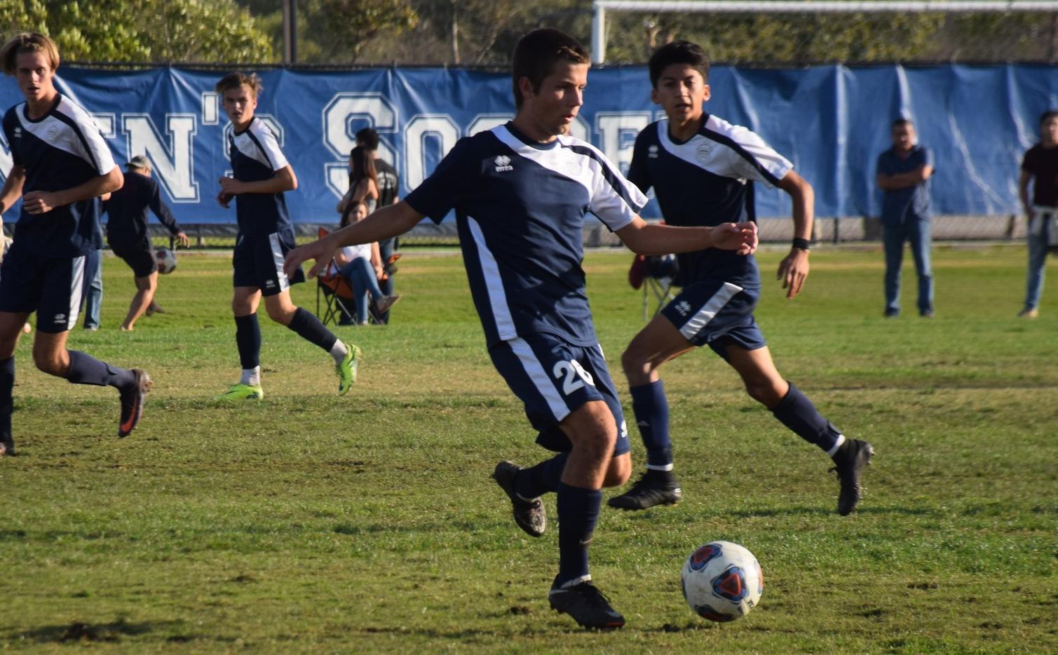 Men's soccer team storms back to earn regional playoff win