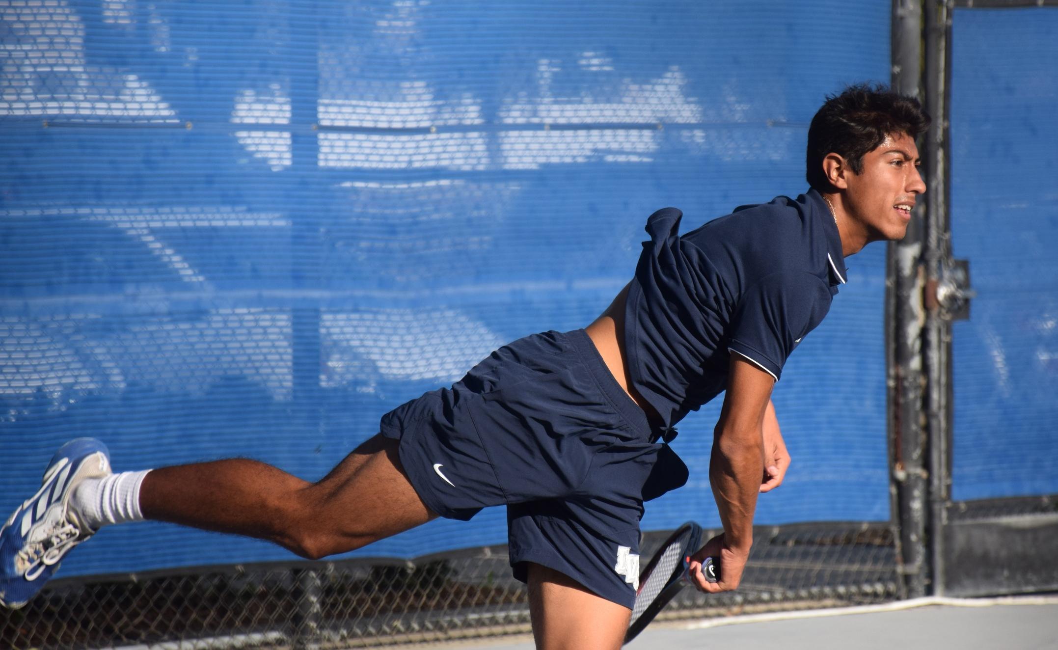 Men's tennis team rolls again, sweeps Orange Coast at home
