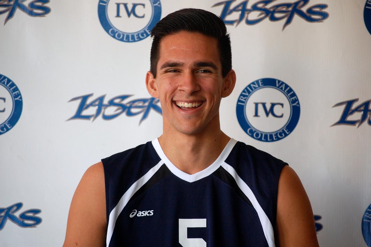 Men's volleyball team earns first win of 2014