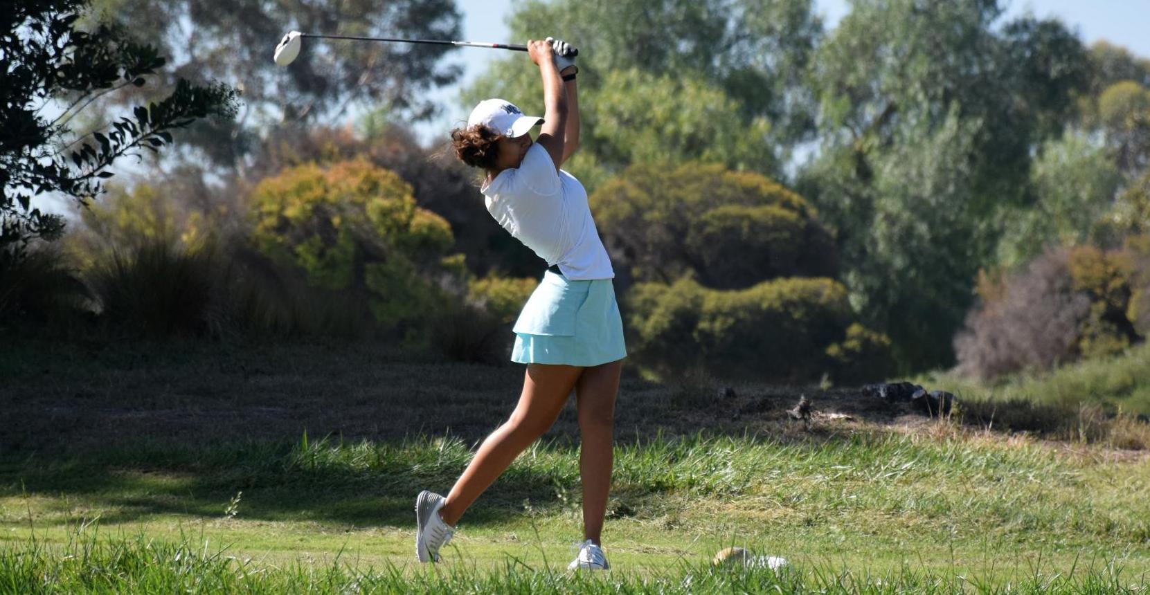 Esquivel shines again for women's golf team in match at Oak Creek