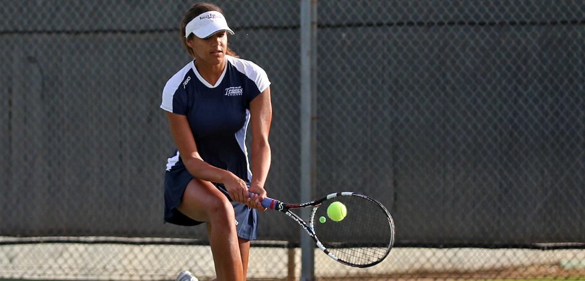 Women's tennis team beats Fullerton to open conference play