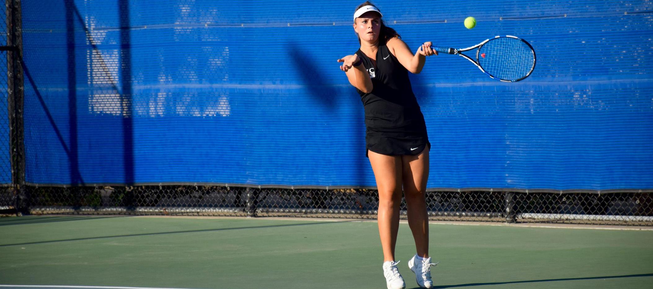 Women's tennis team earns hard-fought win at Riverside