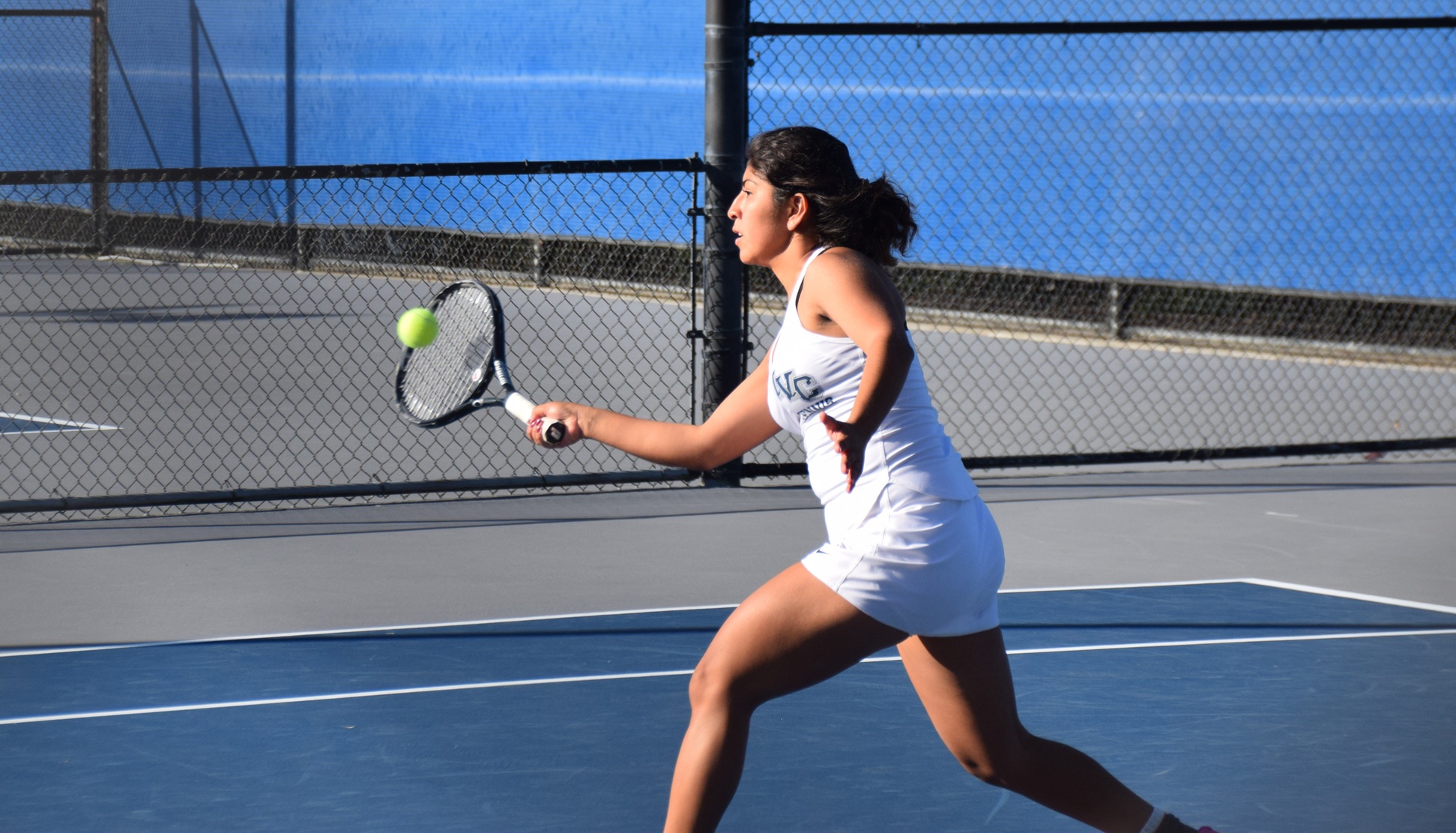 Women's tennis team earns 7-2 conference win at Fullerton
