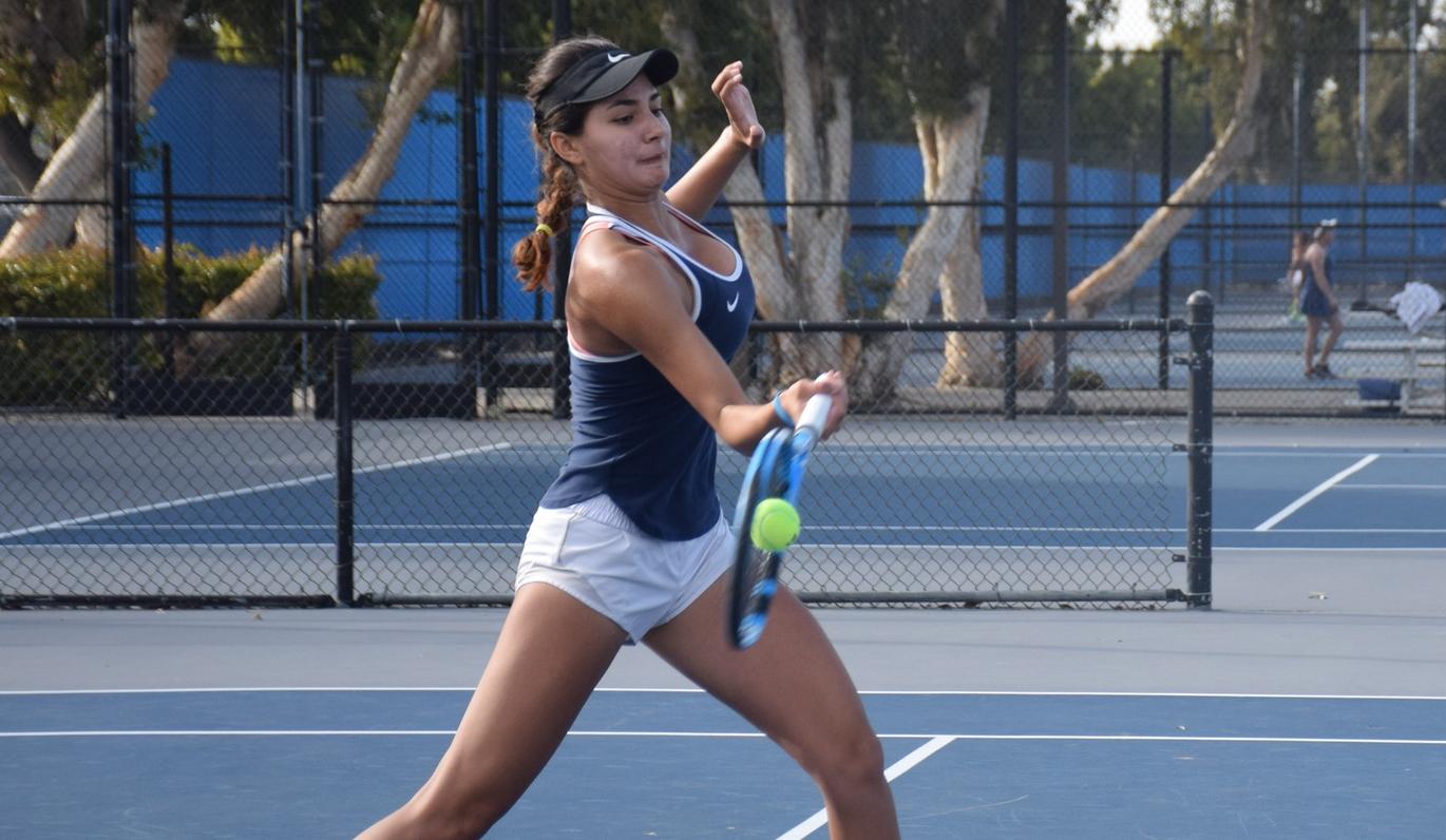 Women's tennis team loses key conference match to Riverside
