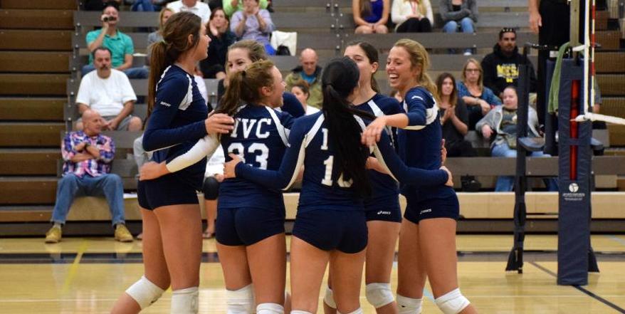 Volleyball team hosts El Camino with trip to state on line