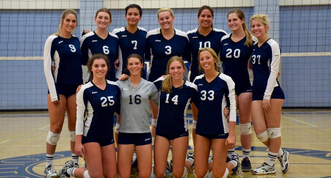 Women's volleyball team wraps up regular season with sweep