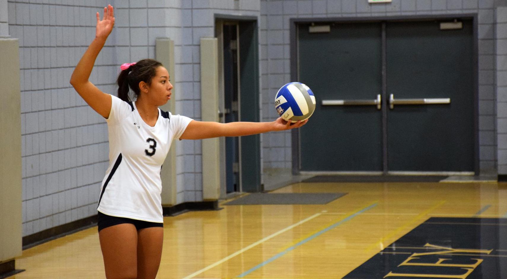 Women's volleyball team continues to roll, sweeps Orange Coast
