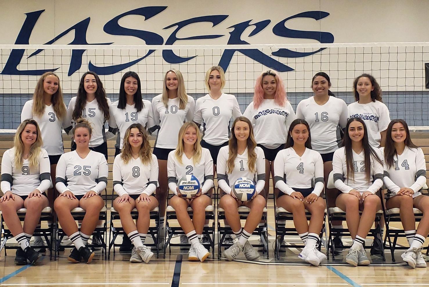 Volleyball team takes care of Saddleback for perfect season