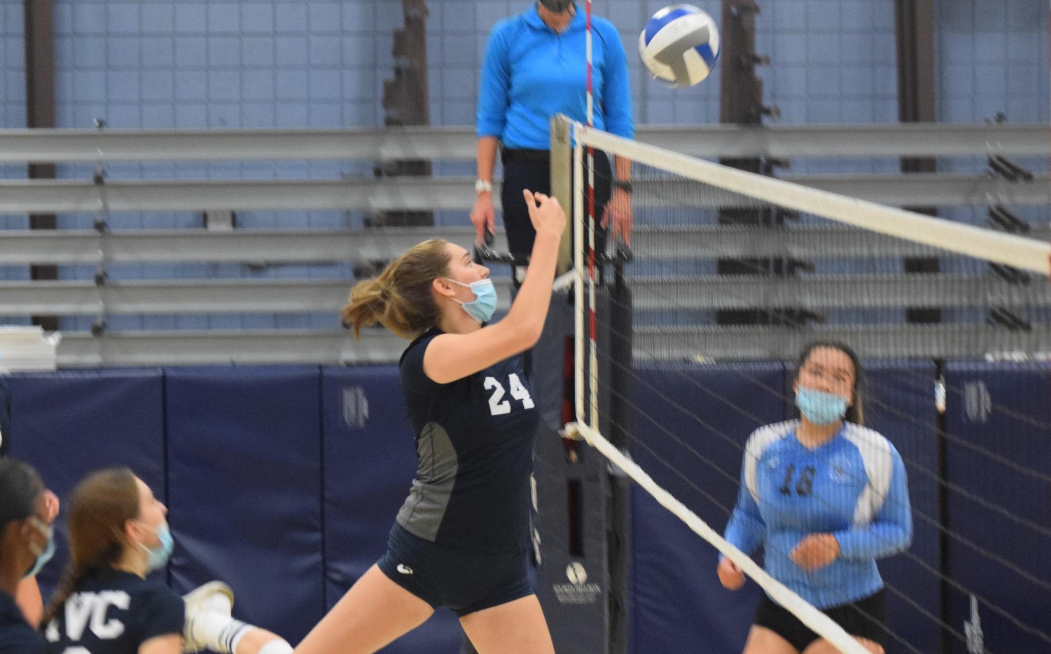 Women's volleyball team sweeps Miramar to move to 2-0