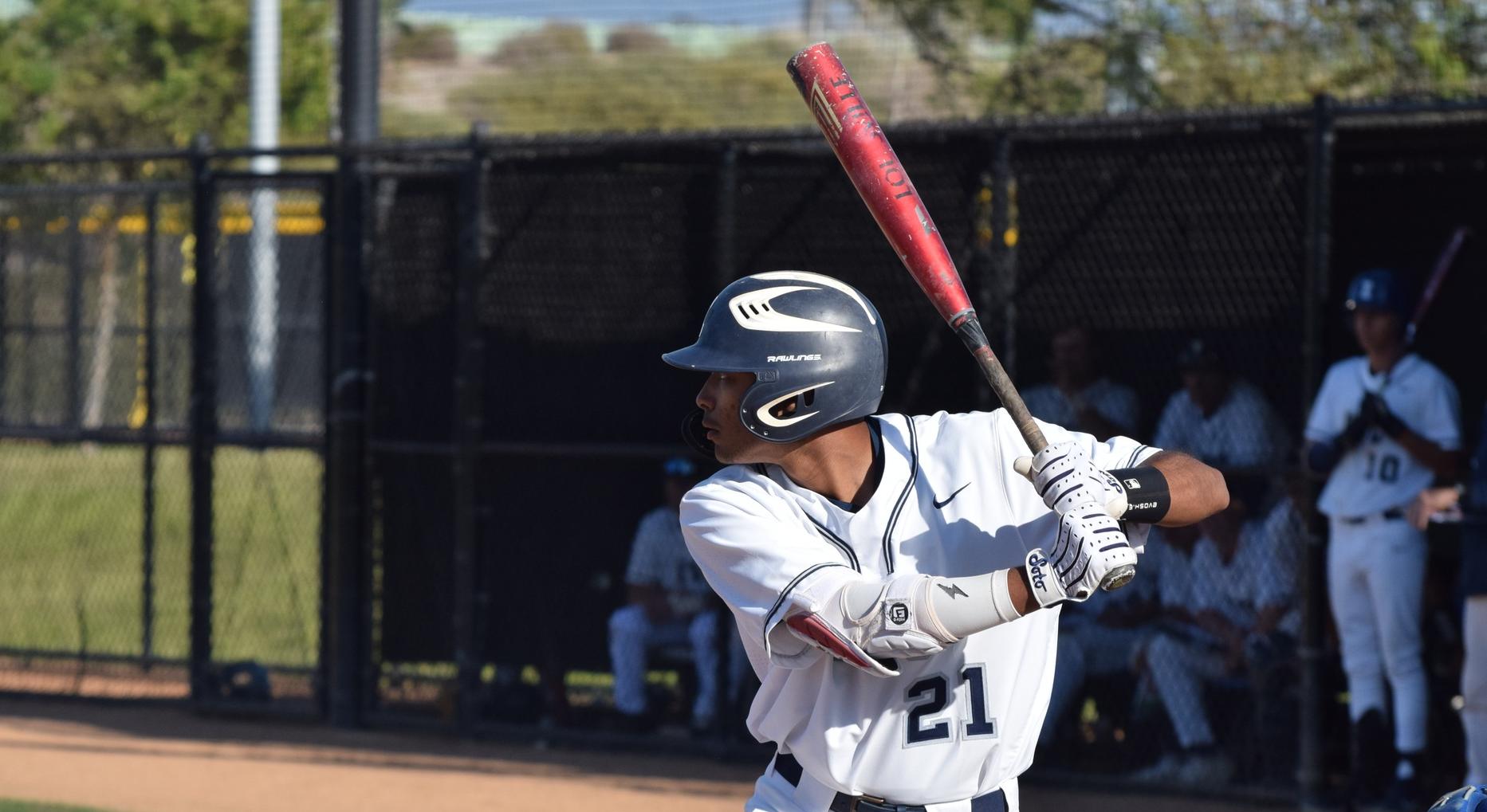 Baseball team drops second game of series to Fullerton
