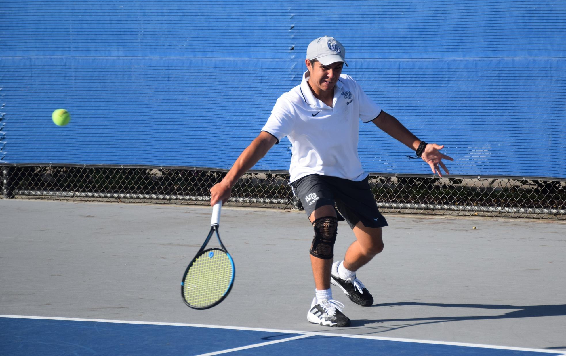 Tennis team set to take on Bakersfield to start the playoffs