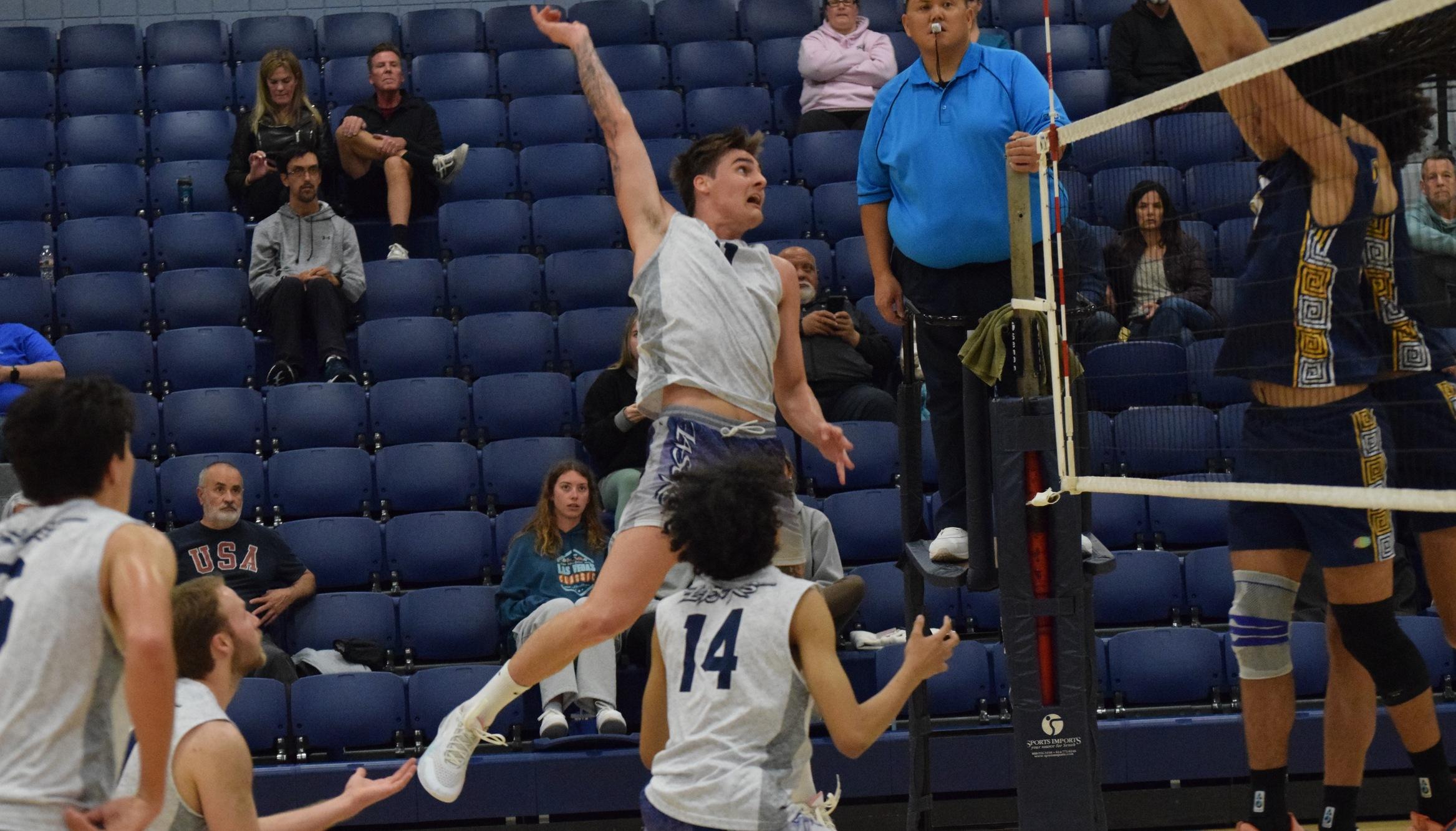 Men's volleyball team moves up to tied for third in state poll