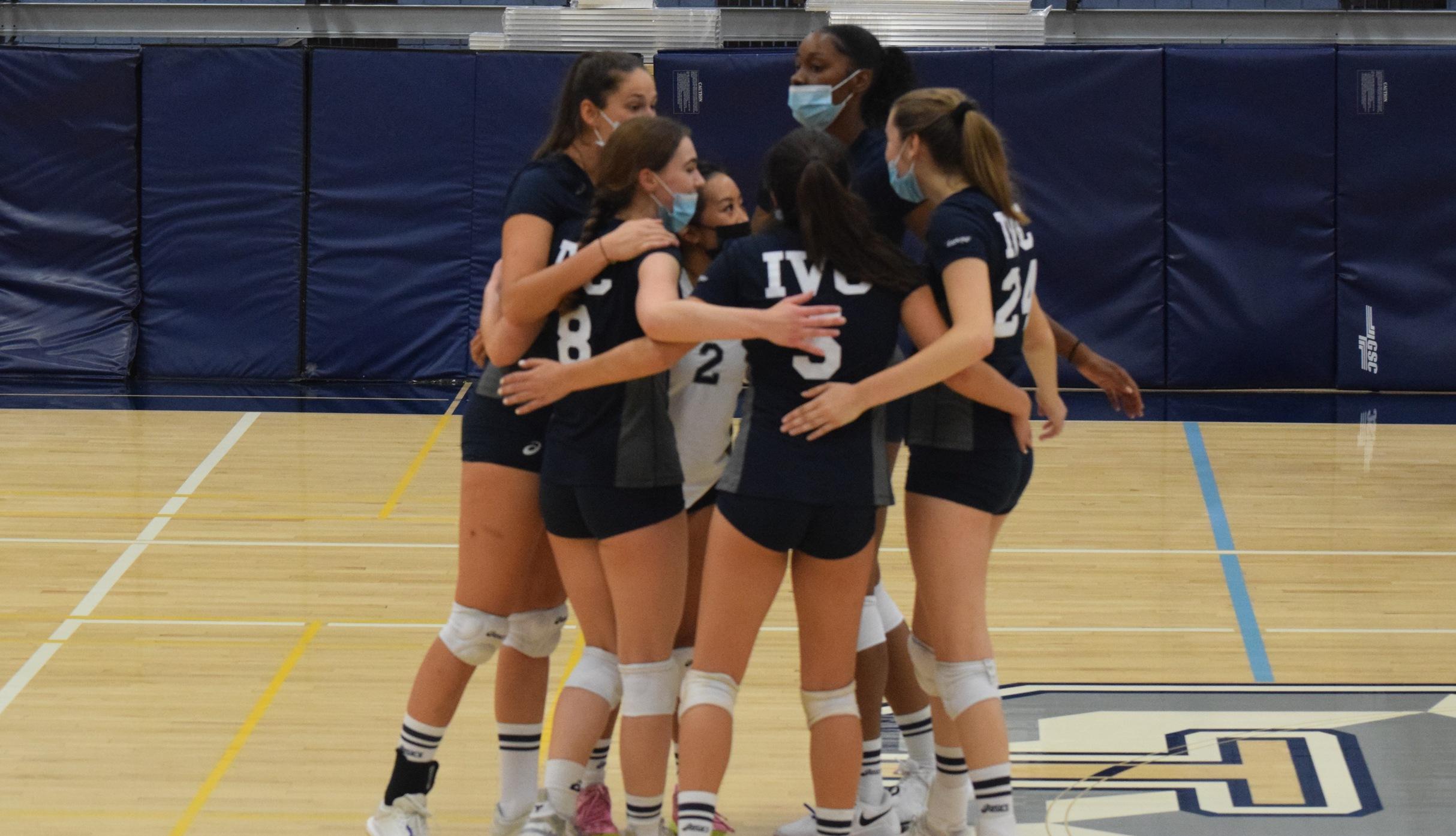 Women's volleyball team opens conference play with a sweep