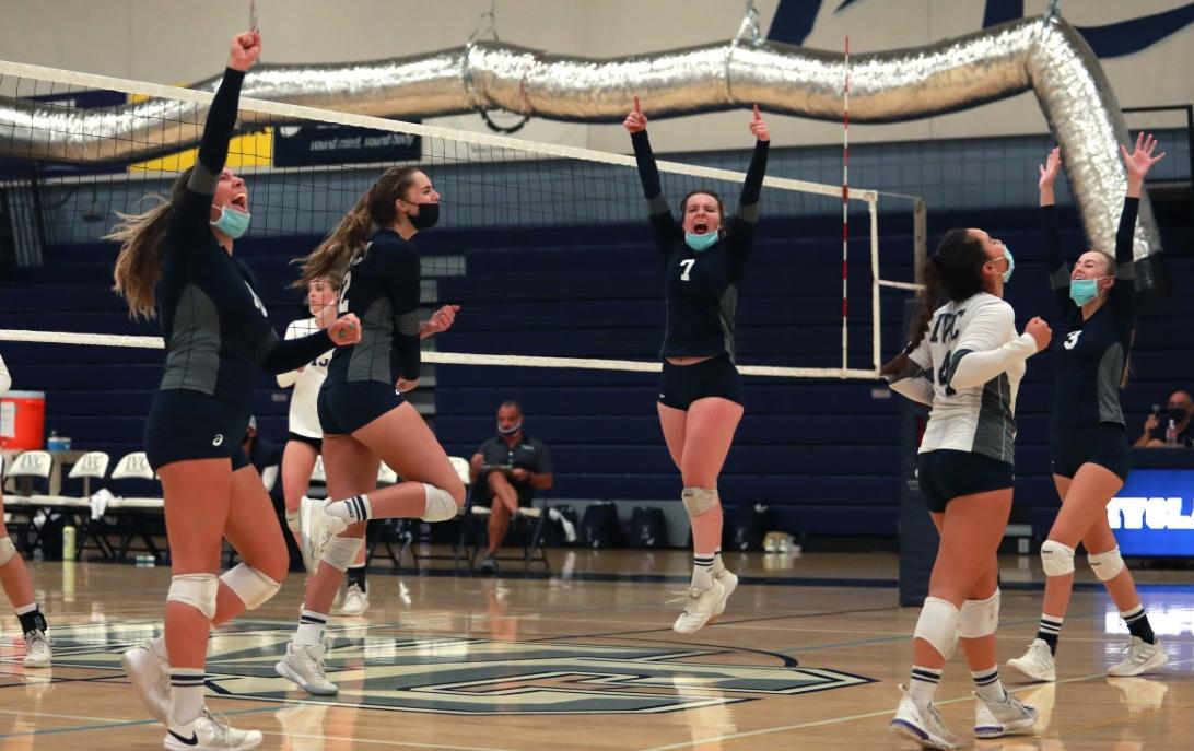 Women's volleyball team takes five-set thriller over OCC