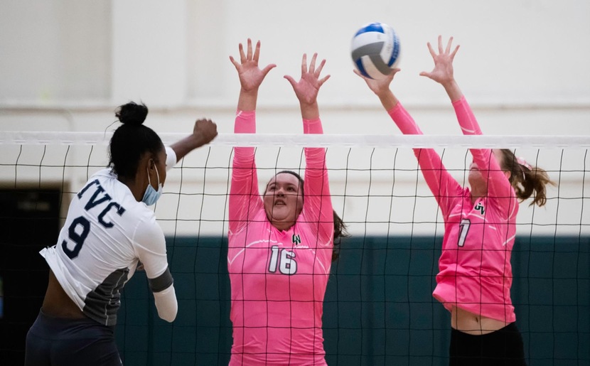 Women's volleyball team upset on the road at Golden West