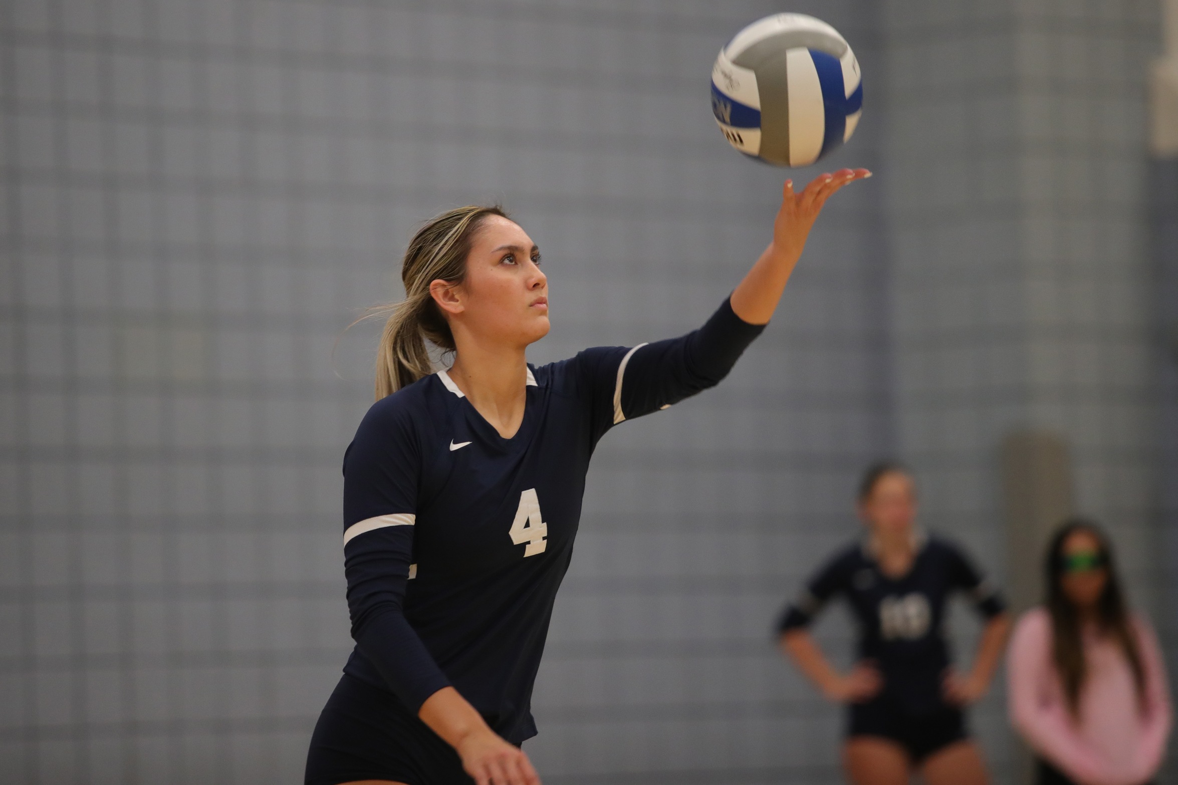 Women's volleyball team begins 2023 season at Canyons Friday