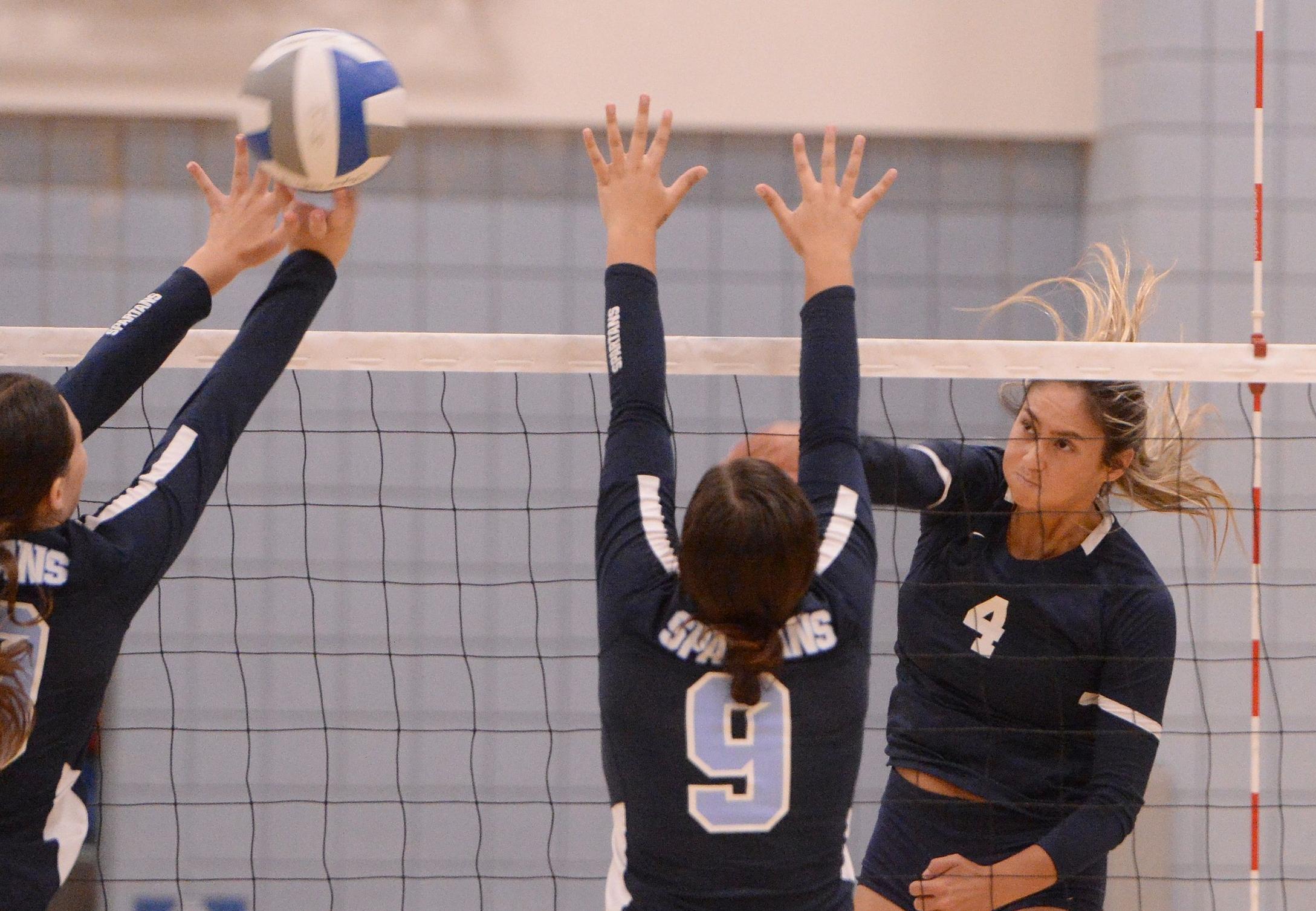 Women's volleyball takes on Saddleback Wednesday at home